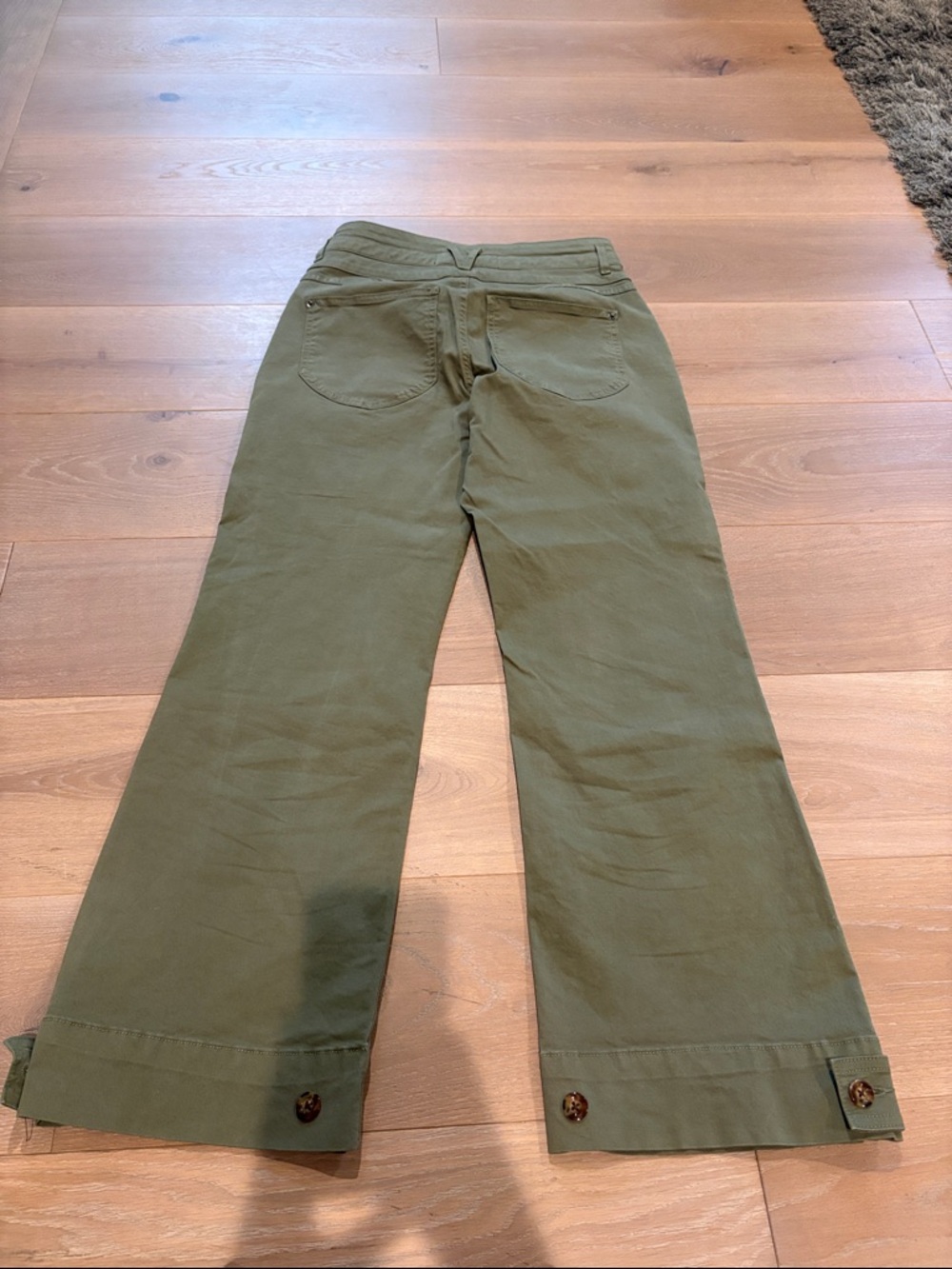 Veronica Beard Size 28 Olive Green Wide-Leg Utility Pants. - Picture 2 of 2